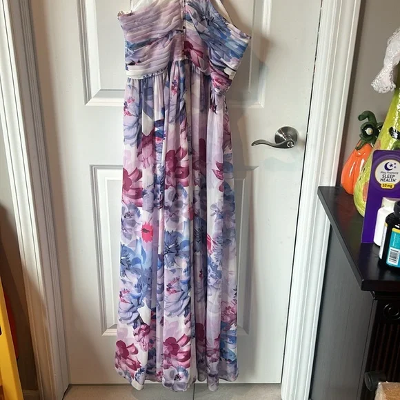 Calvin Klein floral dress - Picture 5 of 5